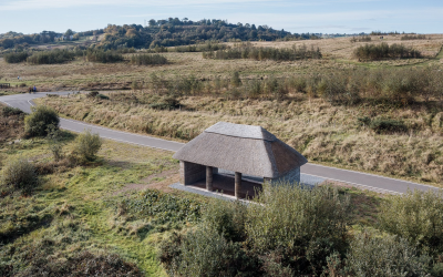 Fuinneamh Workshop Architects unveils Ireland’s first public rammed-earth structure