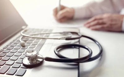 Cash-only clinics under scrutiny